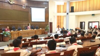 DPRD Magetan Menerima Kunjungan Siswa SMK YKP Magetan