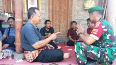 Tingkatkan Hubungan Silahturahmi, Babinsa Anjangsana Ke Rumah Kepala Lingkungan