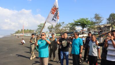 Nelayan Desa Air Kuning Gelar Petik Laut, Bupati Tamba: Ini Wujud Syukur Nelayan Desa Air Kuning Gelar Petik Laut, Bupati Tamba: Ini Makna Sebagai Rasa Syukur Nelayan