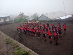 Babinsa Koramil 04/Kintamani Berikan Materi PBB Siswa SDN 1 Kintamani