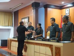 Bupati Tamba Memberikan Respons Positif Terhadap Pandangan Fraksi DPRD Jembrana Terkait Dua Ranperda Penting