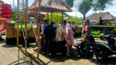 Jaga Kondusifitas Wilayah, Babinsa Atensi Obyek Wisata Jelang Hari Raya
