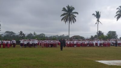 Babinsa Koramil 03/Tembuku Menjadi Danup Upacara HUT Kemerdekaan RI ke-78 di Kecamatan Tembuku