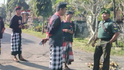 Babinsa Desa Undisan Pantau dengan Cermat Pelaksanaan Upacara Dewa Yadnya Demi Ketenangan dan Keharmonisan Masyarakat