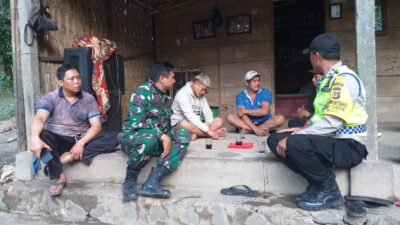 PENGGUNAAN AIR BERMASALAH, BABINSA SUBAYA MEDIASI WARGA YANG BERSELISIH