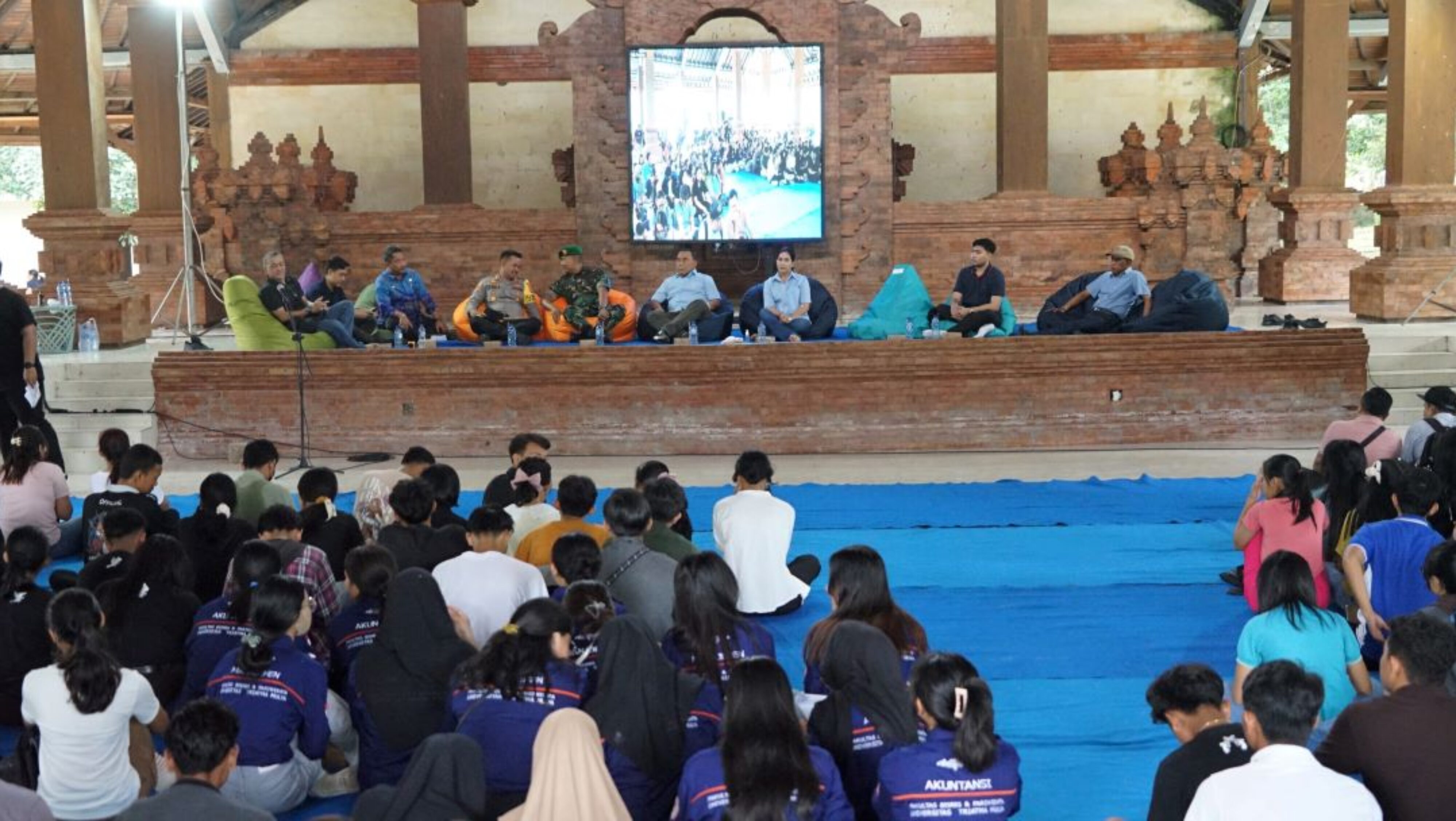 Ratusan Pelajar dan Konten Kreator Berpatisipasi Dalam Workshop Film International Jembrana Bali Chocolate Festival 2024