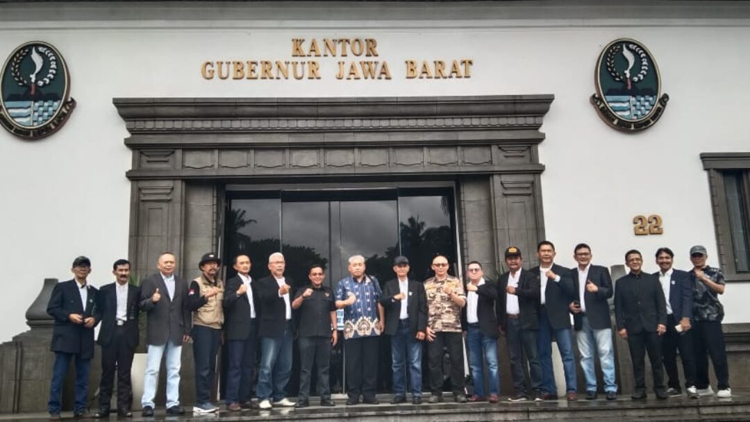 Pengukuhan Pengurus Lempar Pisau Kreasi Nasional (LEMPIKNAS) Pusat, Daerah Kabupaten Dan Kota Periode 2024 – 2027