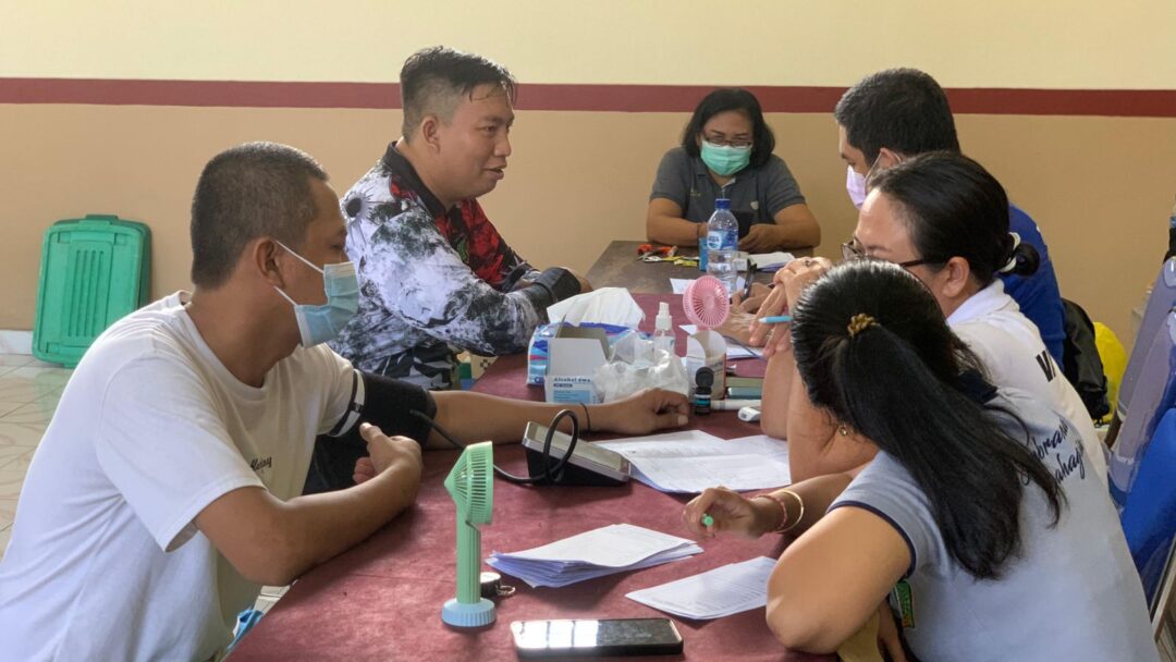 Rutan Kelas IIB Negara Menyelenggarakan Pengobatan Dan Pemeriksaan Massal