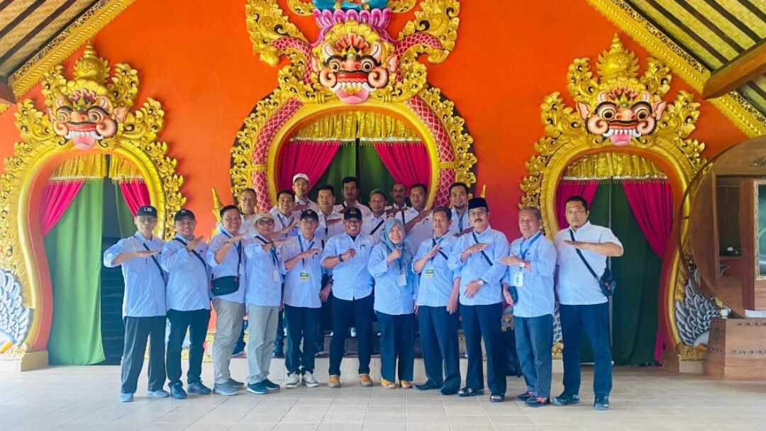 Raden JM Hendro, Bimtek Kades Ke Bali Jangan Dijadikan Ajang Kritik Tidak Membangun