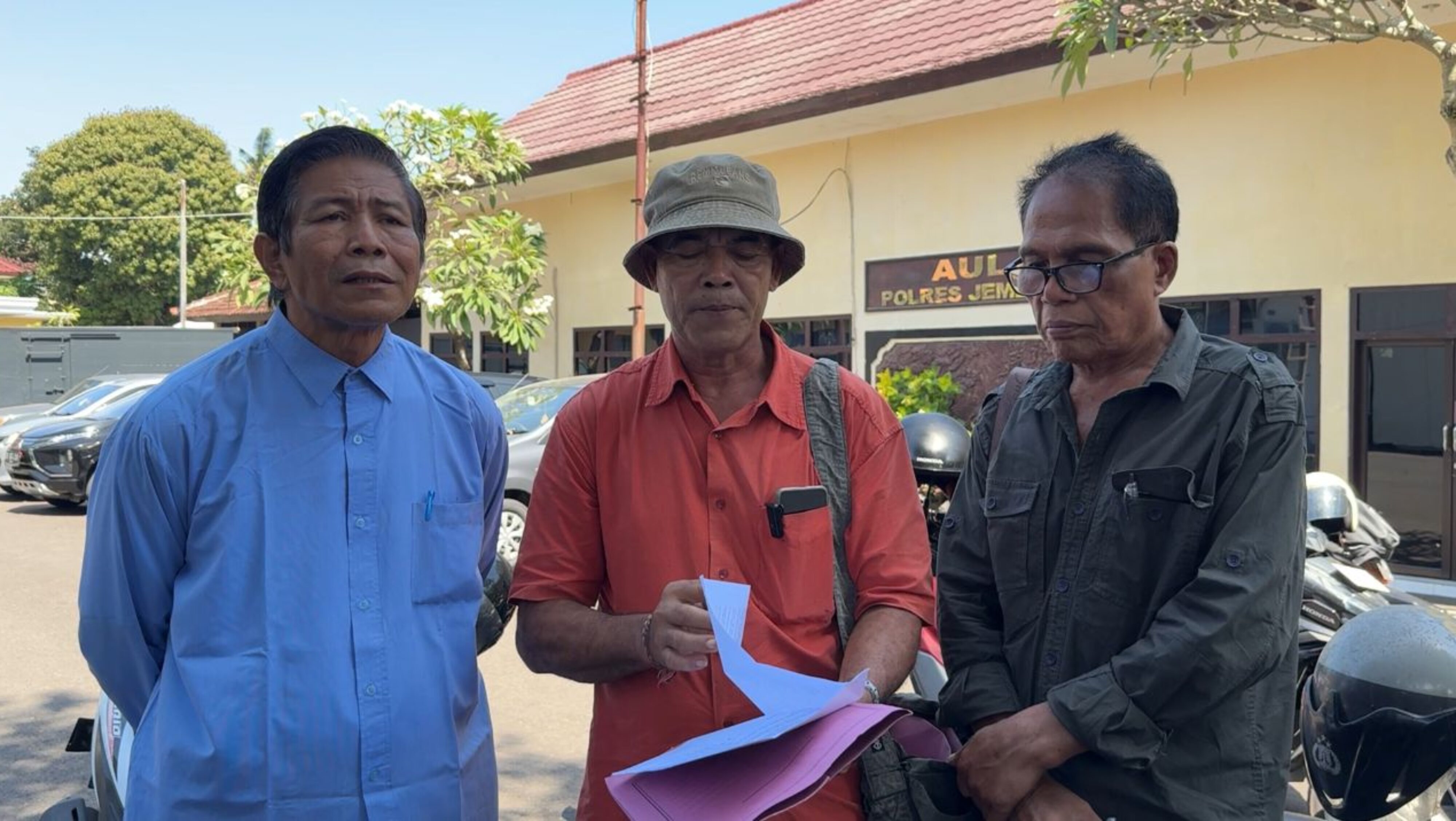 Belum Bisa Tunjukkan Izin Pemanfaatan Sempadan Sungai, Tokoh Warga Laporkan Pemilik SPBU Ke Polres Jembrana