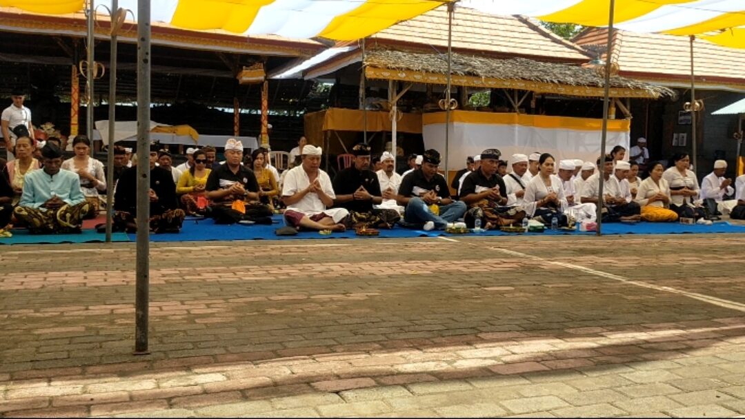 Menjelang Pujawali Pura Majapahit, 108 Tirtha Didatangkan Dari Jawa Dan Bali