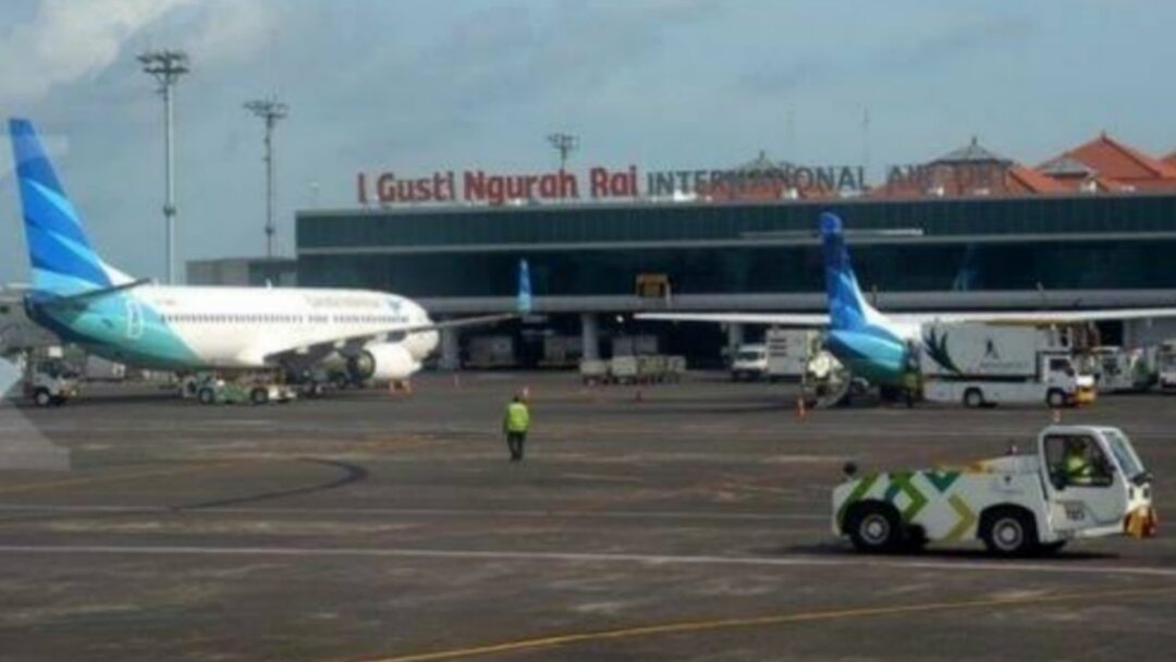 Abu Vulkanik Gunung Lewotobi Ganggu Ratusan Penerbangan Di Bandara Ngurah Rai