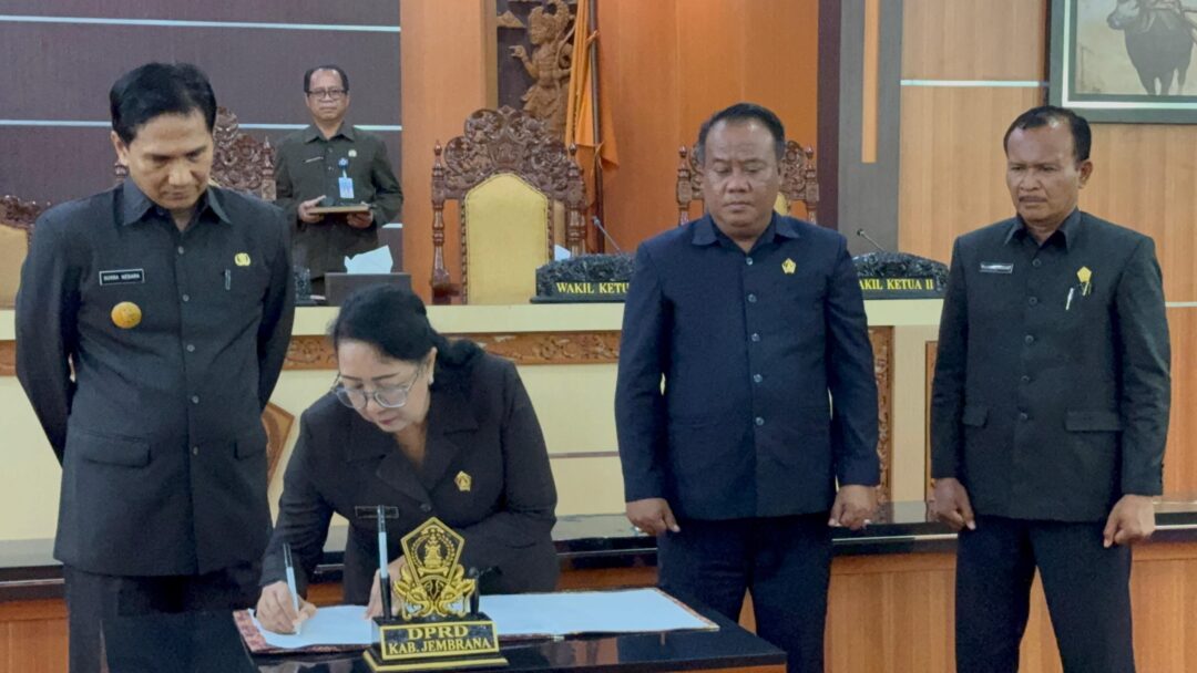 DPRD Kabupaten Jembrana Tetapkan Ranperda APBD 2025 Pada Rapat Paripurna VI