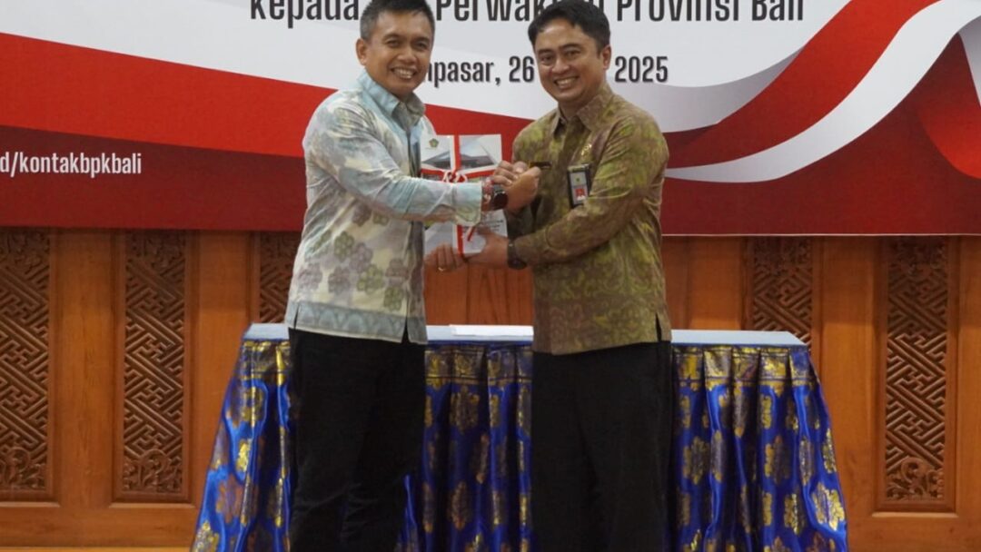 Wabup Ipat Serahkan LKPD Unaudited kepada BPK RI Provinsi Bali Sebagai Komitmen Pertahankan Opini WTP