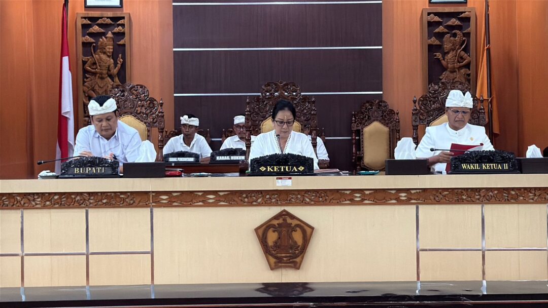 Bahas Ranperda Dan Pandangan Fraksi, DPRD Jembrana Gelar Rapat Paripurna II