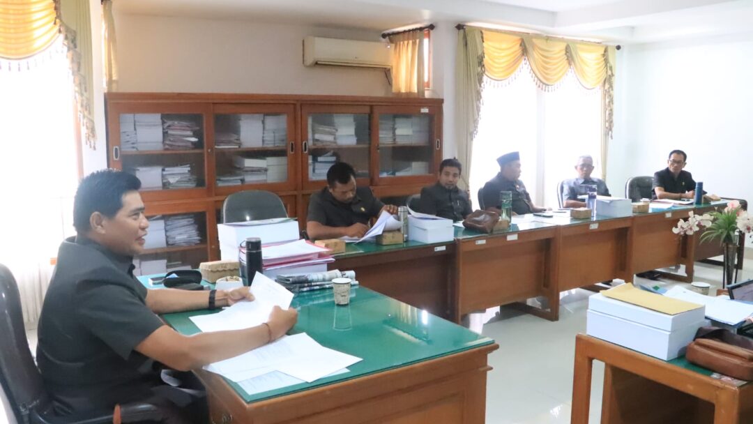 Komisi III DPRD Jembrana Gelar Raker Bahas Infrastruktur, Jalan Candi Kusuma Jadi Sorotan Utama