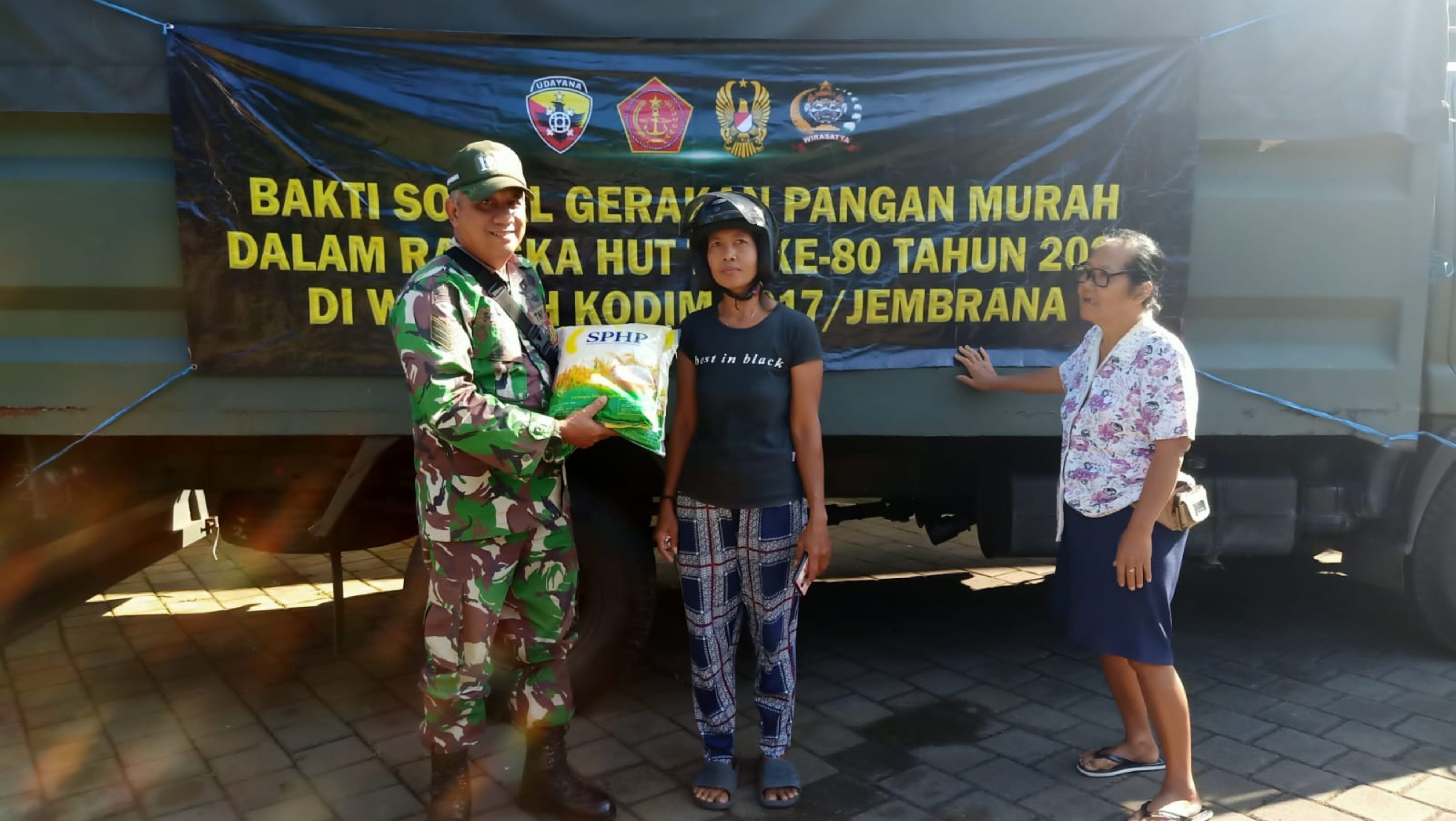 Sambut HUT Ke-80 TNI: Kodim 1617/Jembrana Gelar Gerakan Pangan Murah, Ringankan Beban Masyarakat