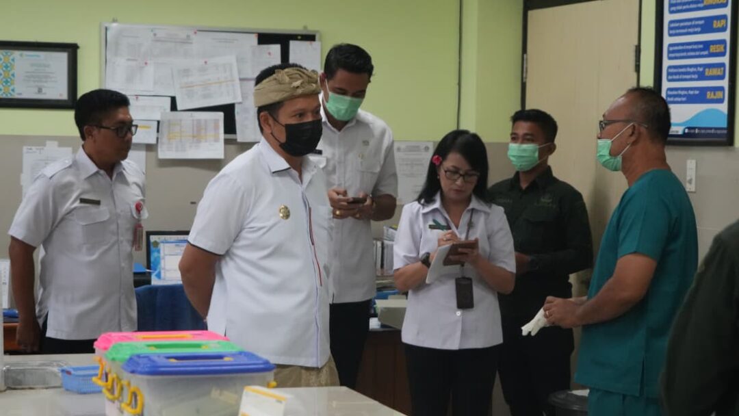 Pastikan Pelayanan Optimal , Bupati Kembang Turun Langsung Sidak RSU Negara